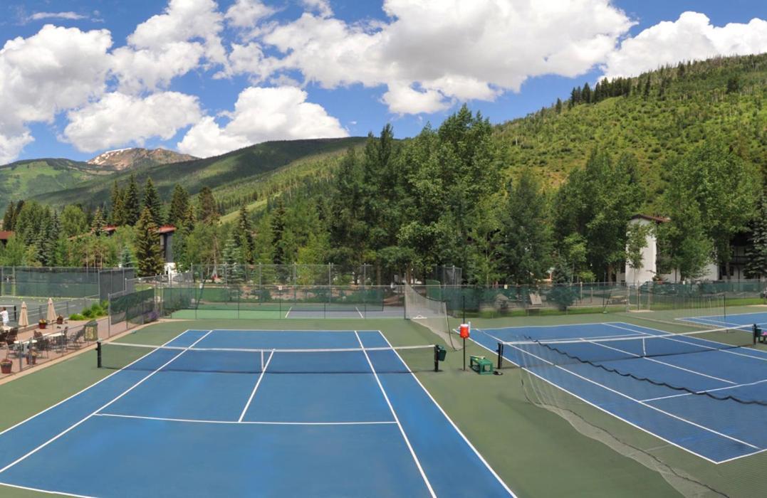 Vail Racquet Club Mountain Resort Exterior photo