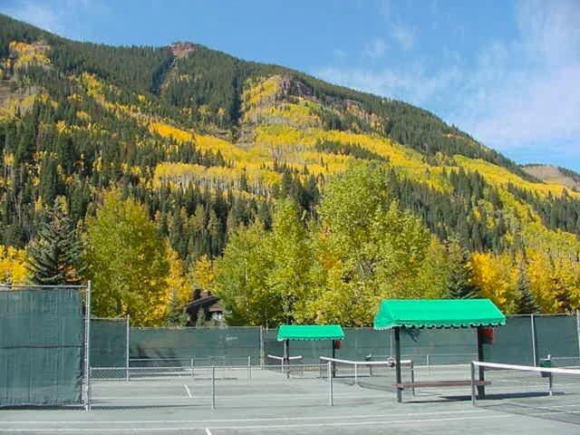 Vail Racquet Club Mountain Resort Exterior photo