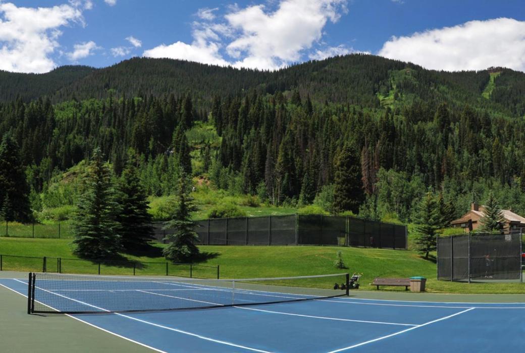 Vail Racquet Club Mountain Resort Exterior photo